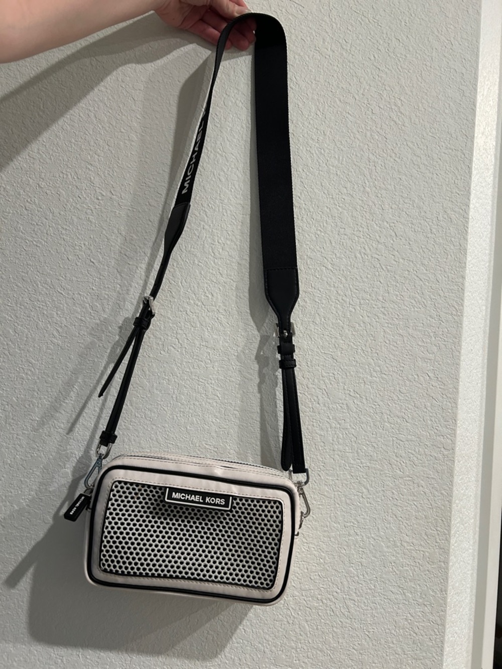 Danica Mesh Crossbody - Picture 12 of 12